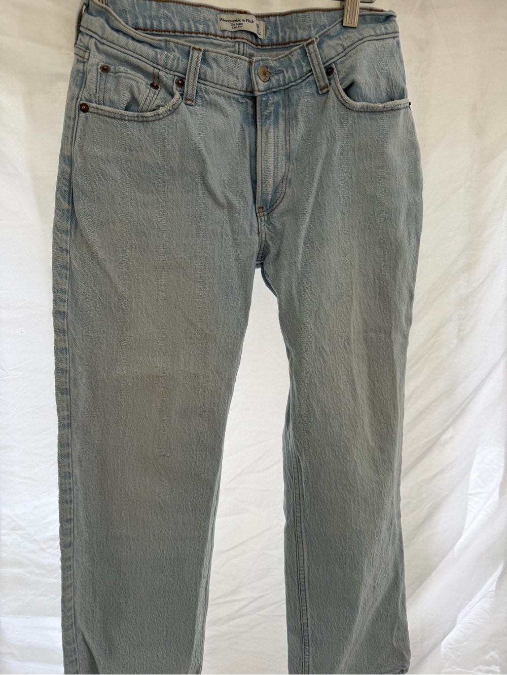 Abercrombie & Fitch Low Rise Light Wash Women's Straight Jeans